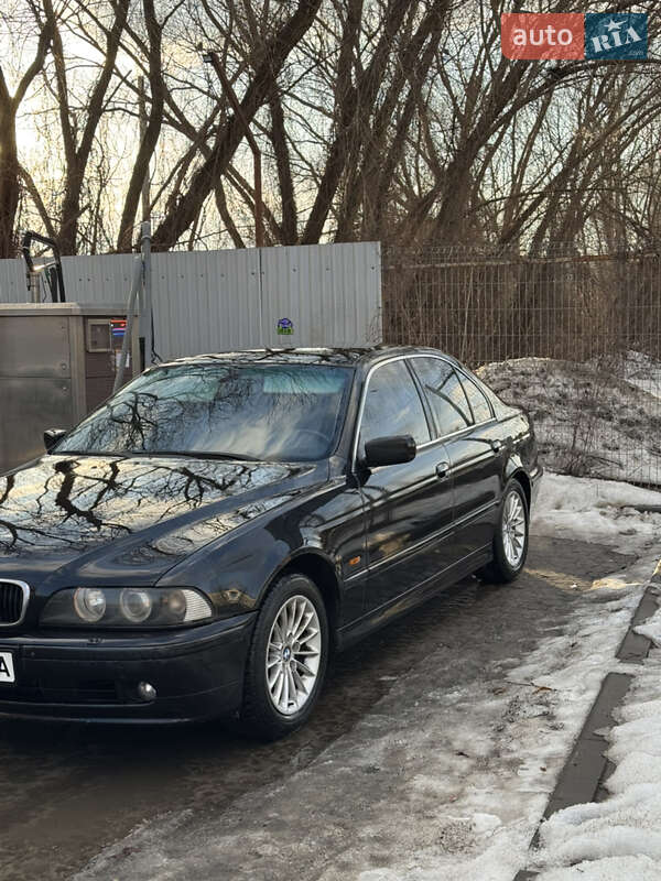 Седан BMW 5 Series 2000 в Львове