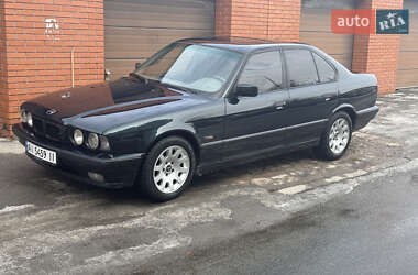 Седан BMW 5 Series 1995 в Киеве