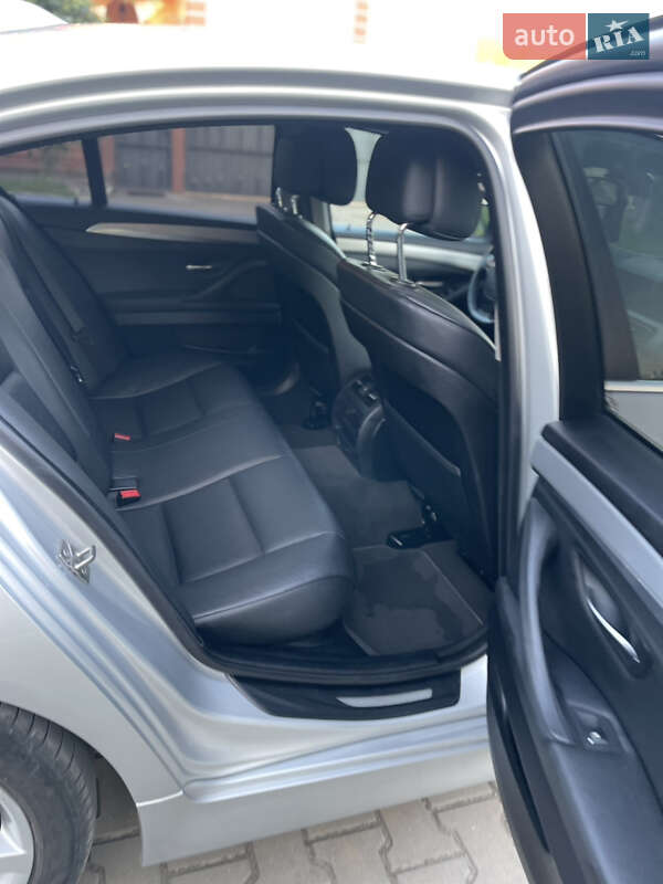 Седан BMW 5 Series 2010 в Луцке