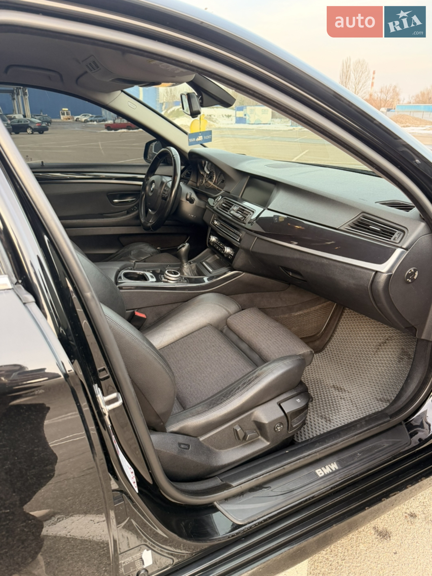 2010 BMW 5er - мініатюра 23