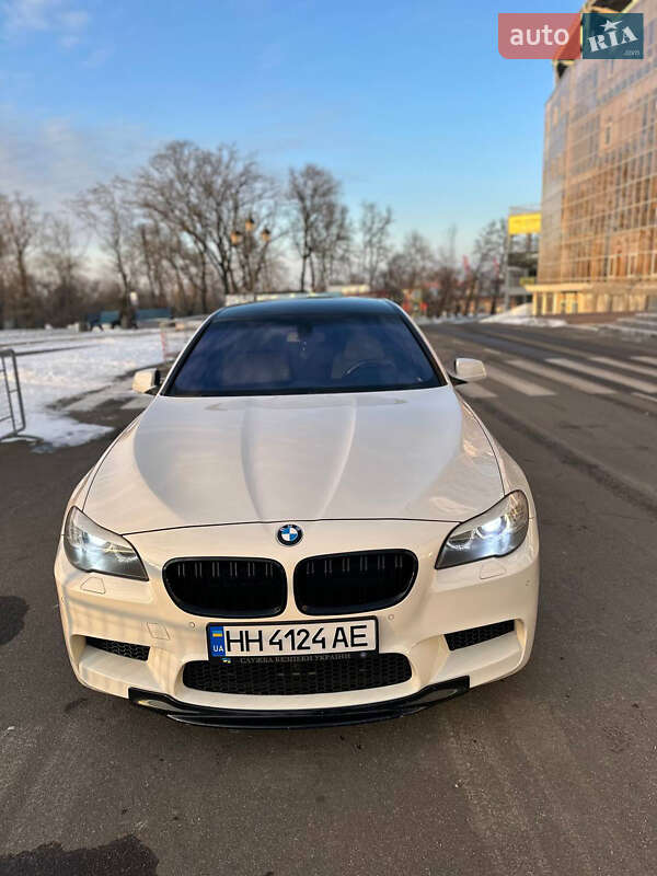 Седан BMW 5 Series 2011 в Одессе