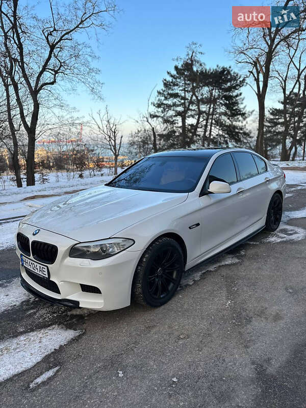 Седан BMW 5 Series 2011 в Одессе