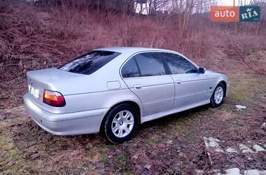 Седан BMW 5 Series 2000 в Самборе