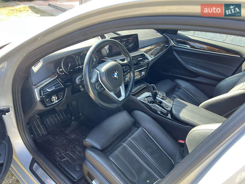 Седан BMW 5 Series 2017 в Львове