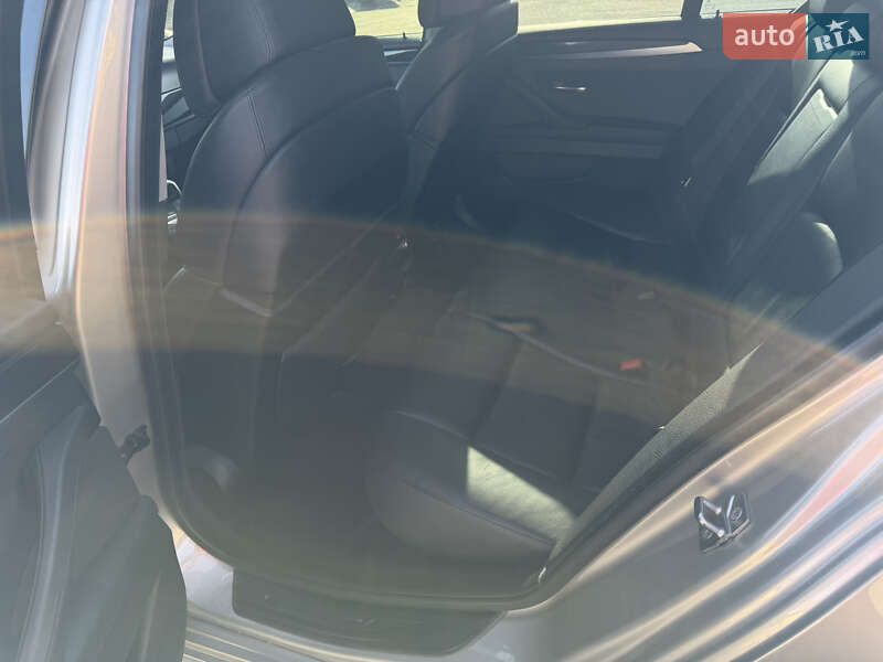 Седан BMW 5 Series 2011 в Львове