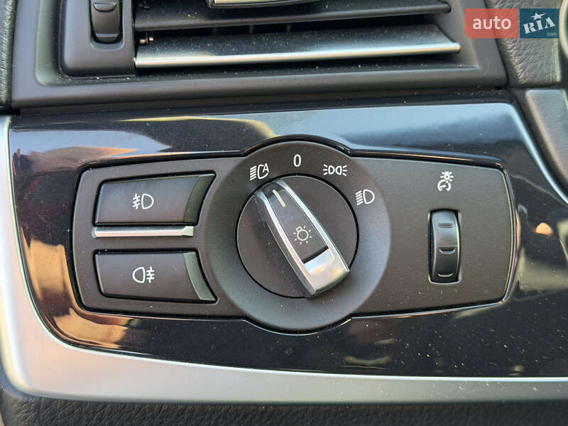 Седан BMW 5 Series 2011 в Львове