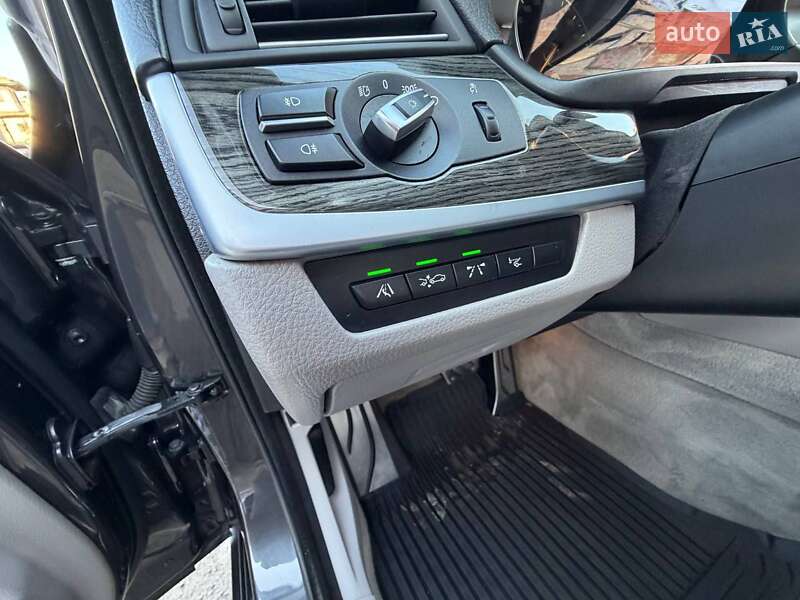 Седан BMW 5 Series 2013 в Тернополе