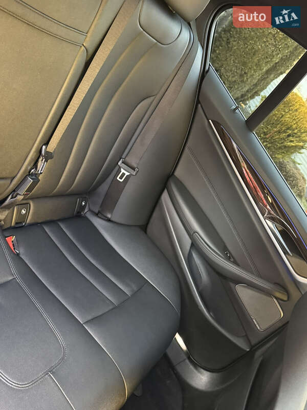 Седан BMW 5 Series 2019 в Винниках