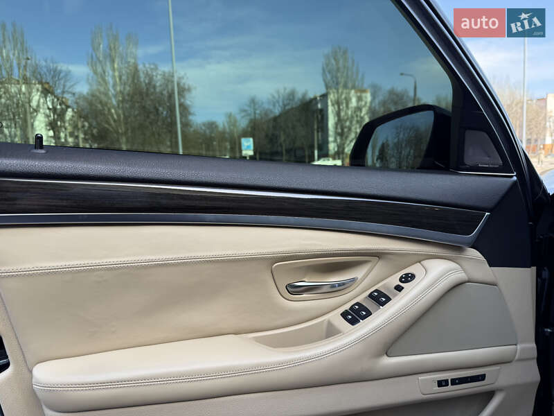 Седан BMW 5 Series 2013 в Запорожье