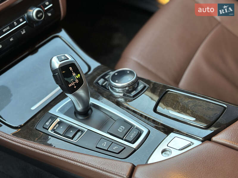 Седан BMW 5 Series 2013 в Днепре