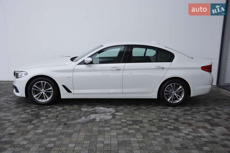 Седан BMW 5 Series 2017 в Киеве фото 2 Седан BMW 5 Series 2017 в Киеве