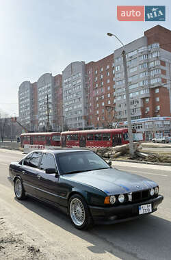 Седан BMW 5 Series 1994 в Днепре