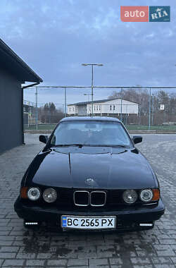 Седан BMW 5 Series 1991 в Львові