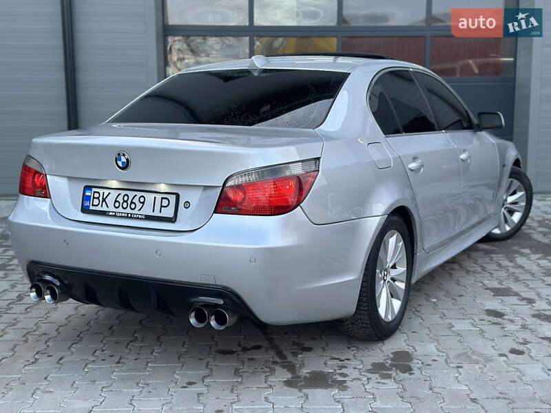 Седан BMW 5 Series 2004 в Сарнах
