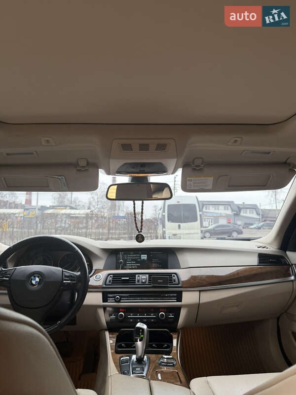 Седан BMW 5 Series 2011 в Черновцах