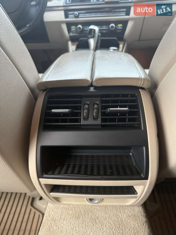 Седан BMW 5 Series 2011 в Черновцах