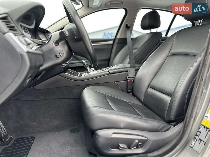 Седан BMW 5 Series 2014 в Луцке