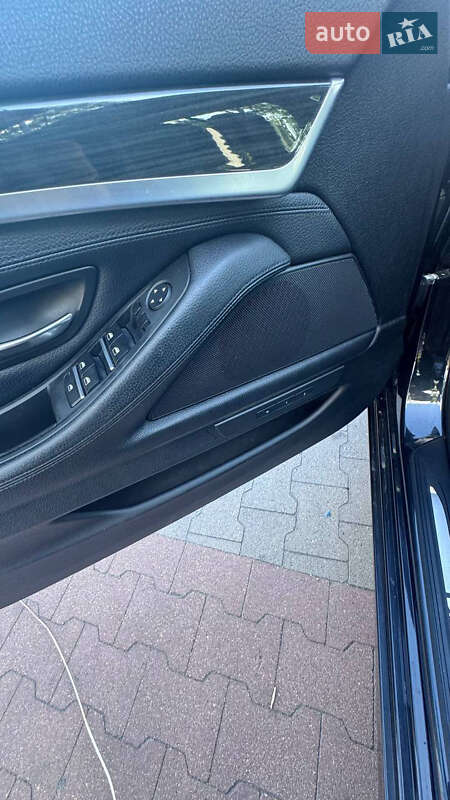Седан BMW 5 Series 2012 в Львове