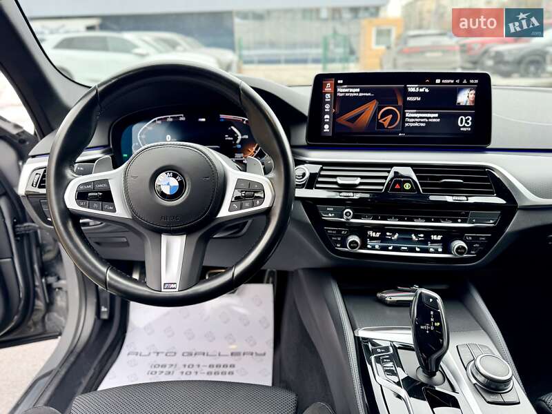 Седан BMW 5 Series 2022 в Киеве
