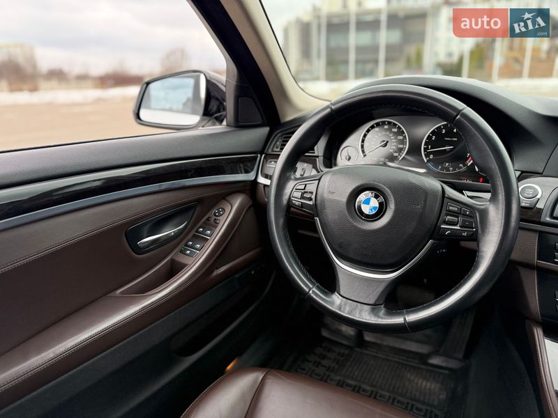 Седан BMW 5 Series 2015 в Киеве
