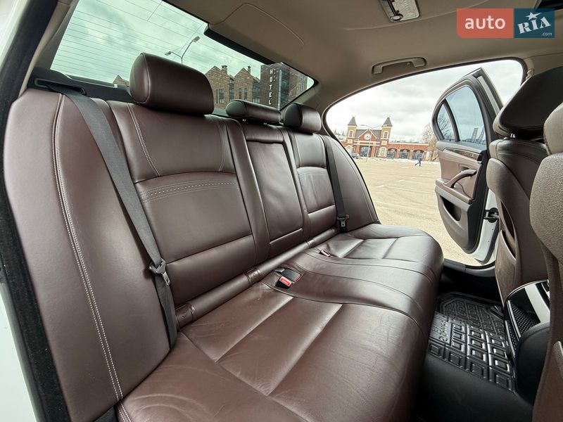 Седан BMW 5 Series 2015 в Киеве