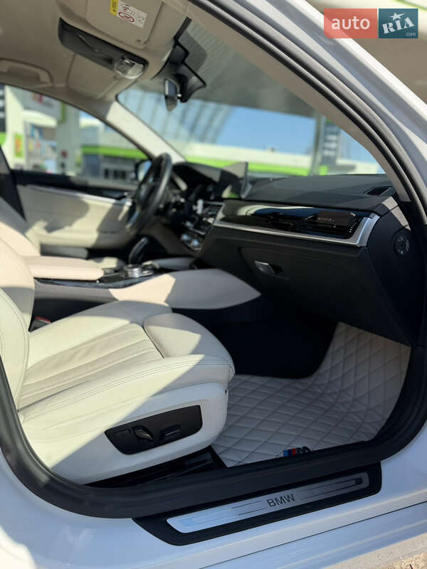 Седан BMW 5 Series 2017 в Ровно фото 28 Седан BMW 5 Series 2017 в Ровно