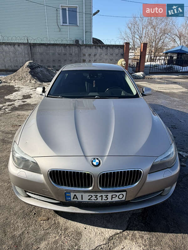 Седан BMW 5 Series 2011 в Буче