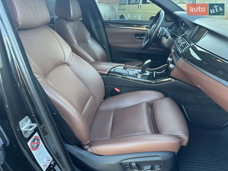 Седан BMW 5 Series 2013 в Остроге