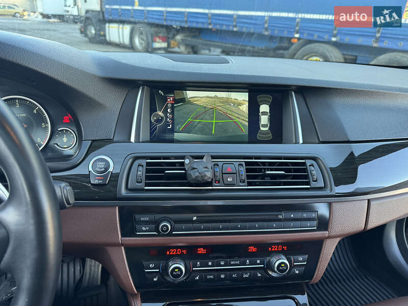 Седан BMW 5 Series 2013 в Остроге