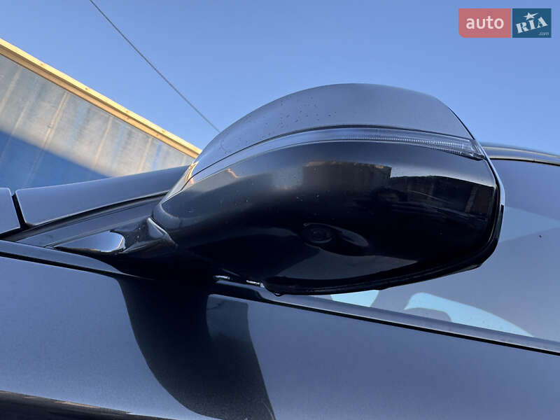 Седан BMW 5 Series 2013 в Остроге