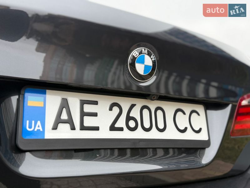 Седан BMW 5 Series 2012 в Днепре