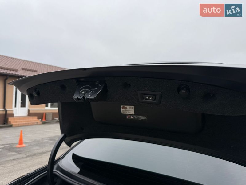 Седан BMW 5 Series 2012 в Днепре