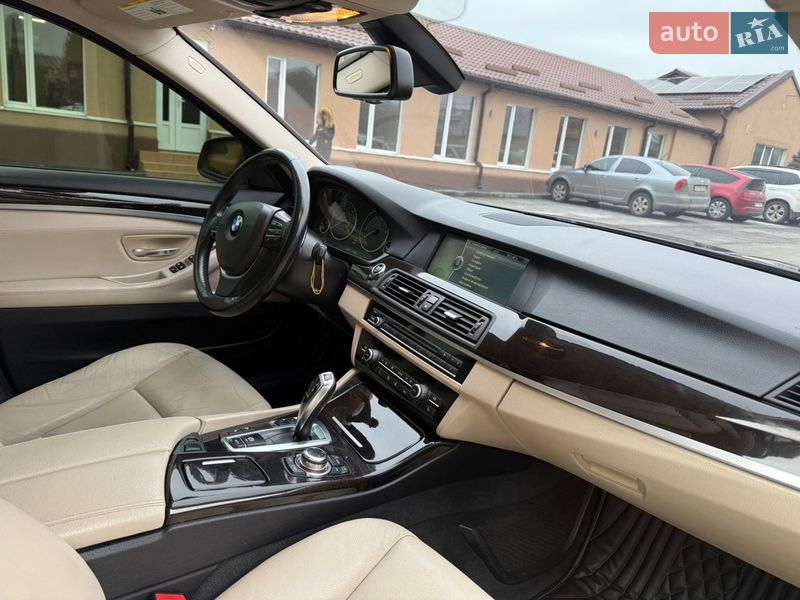 Седан BMW 5 Series 2012 в Днепре
