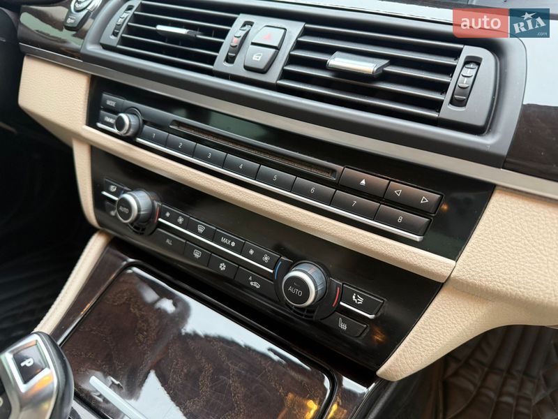 Седан BMW 5 Series 2012 в Днепре