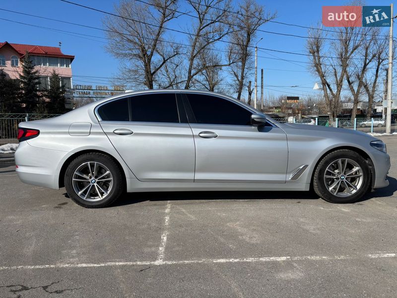 Седан BMW 5 Series 2017 в Хмельницком
