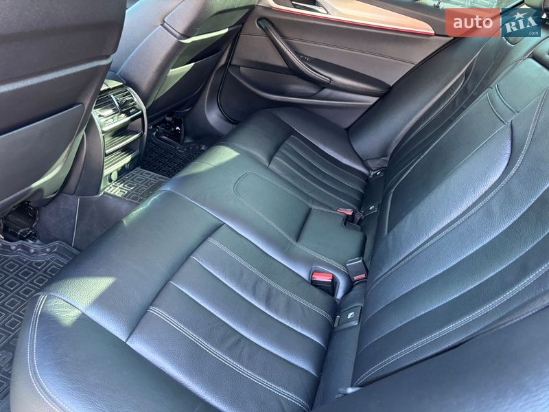 Седан BMW 5 Series 2017 в Хмельницком