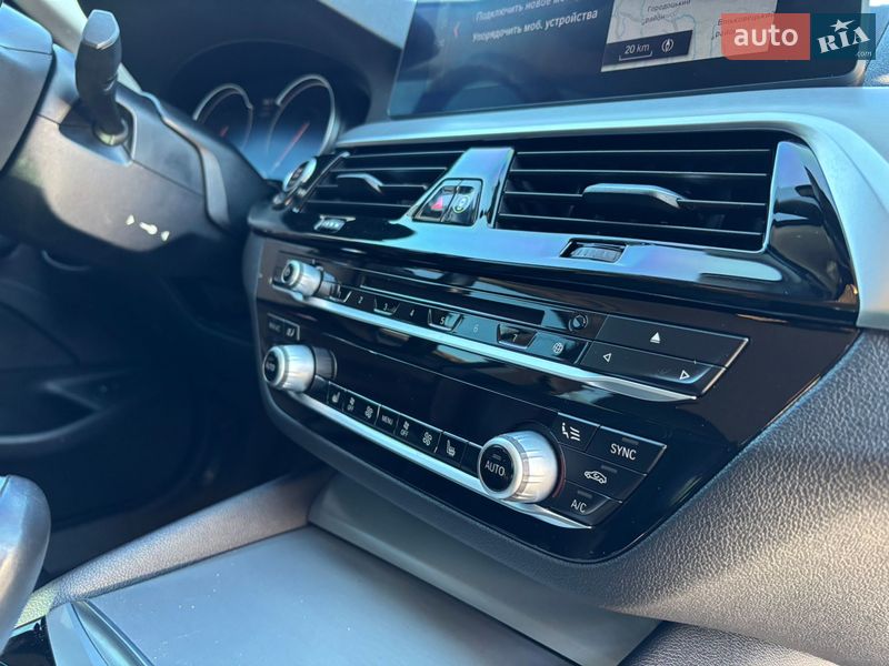 Седан BMW 5 Series 2017 в Хмельницком