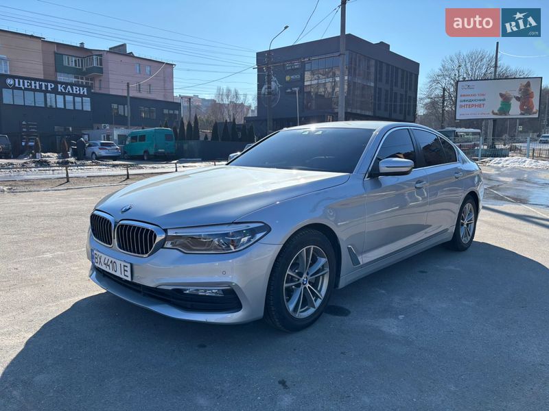 Седан BMW 5 Series 2017 в Хмельницком