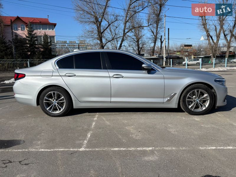 Седан BMW 5 Series 2017 в Хмельницком
