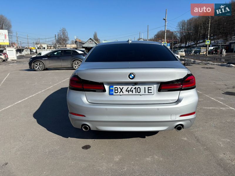Седан BMW 5 Series 2017 в Хмельницком