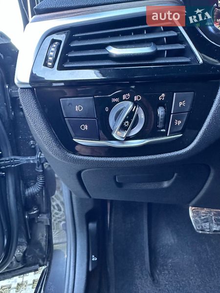 Седан BMW 5 Series 2018 в Львове