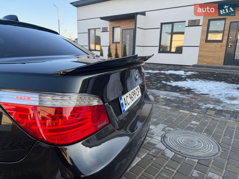 Седан BMW 5 Series 2005 в Вараше