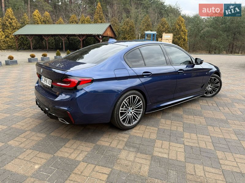 Седан BMW 5 Series 2018 в Мостиске
