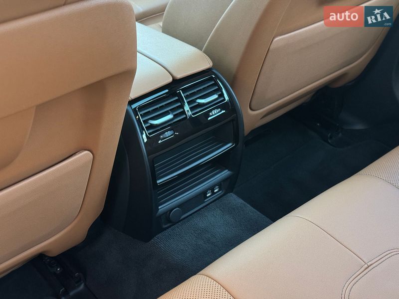 Седан BMW 5 Series 2022 в Черновцах