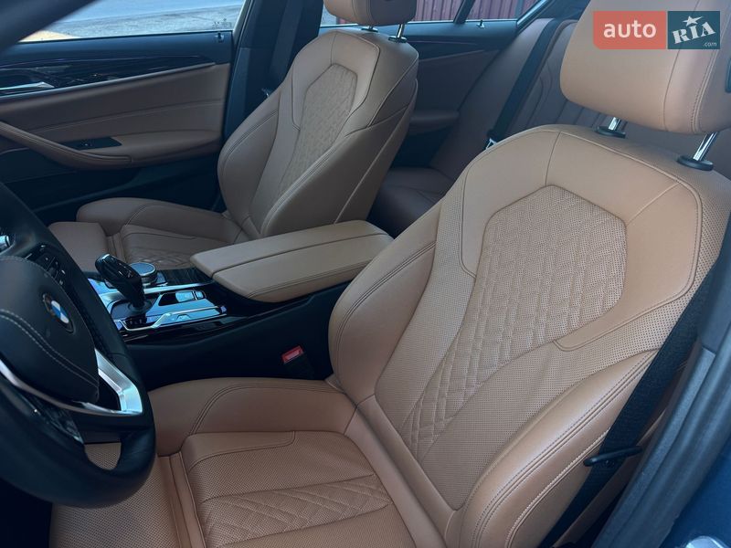 Седан BMW 5 Series 2022 в Черновцах