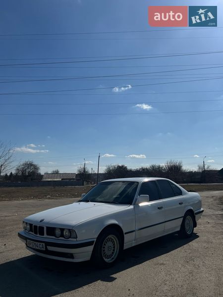Седан BMW 5 Series 1988 в Запорожье