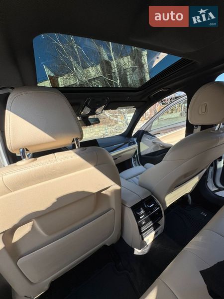 Седан BMW 5 Series 2018 в Черновцах