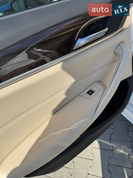 Седан BMW 5 Series 2018 в Черновцах