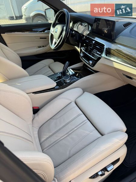 Седан BMW 5 Series 2018 в Черновцах