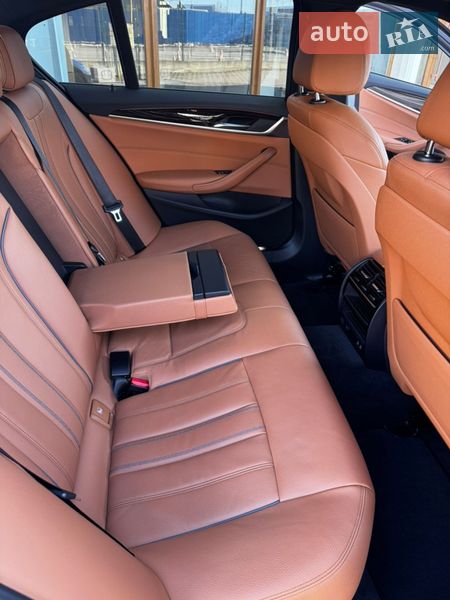 Седан BMW 5 Series 2019 в Черновцах